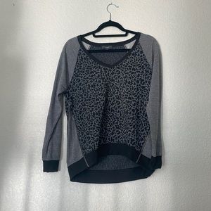 Women’s Sanctuary black and grey patterned sweater.